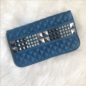 NWOT Medium/large clutch